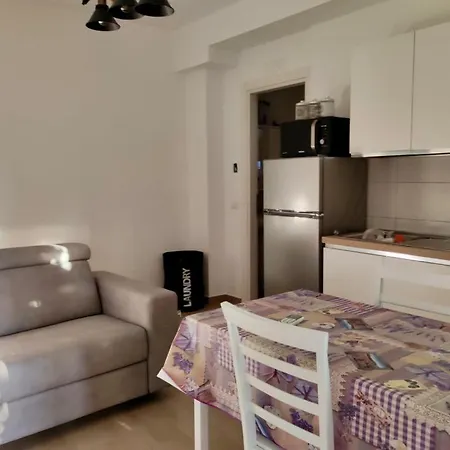 Tiny Green Apartament In Rome - Magliana Exterior photo