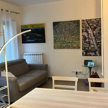 Tiny Green Apartament In Rome - Magliana Exterior photo
